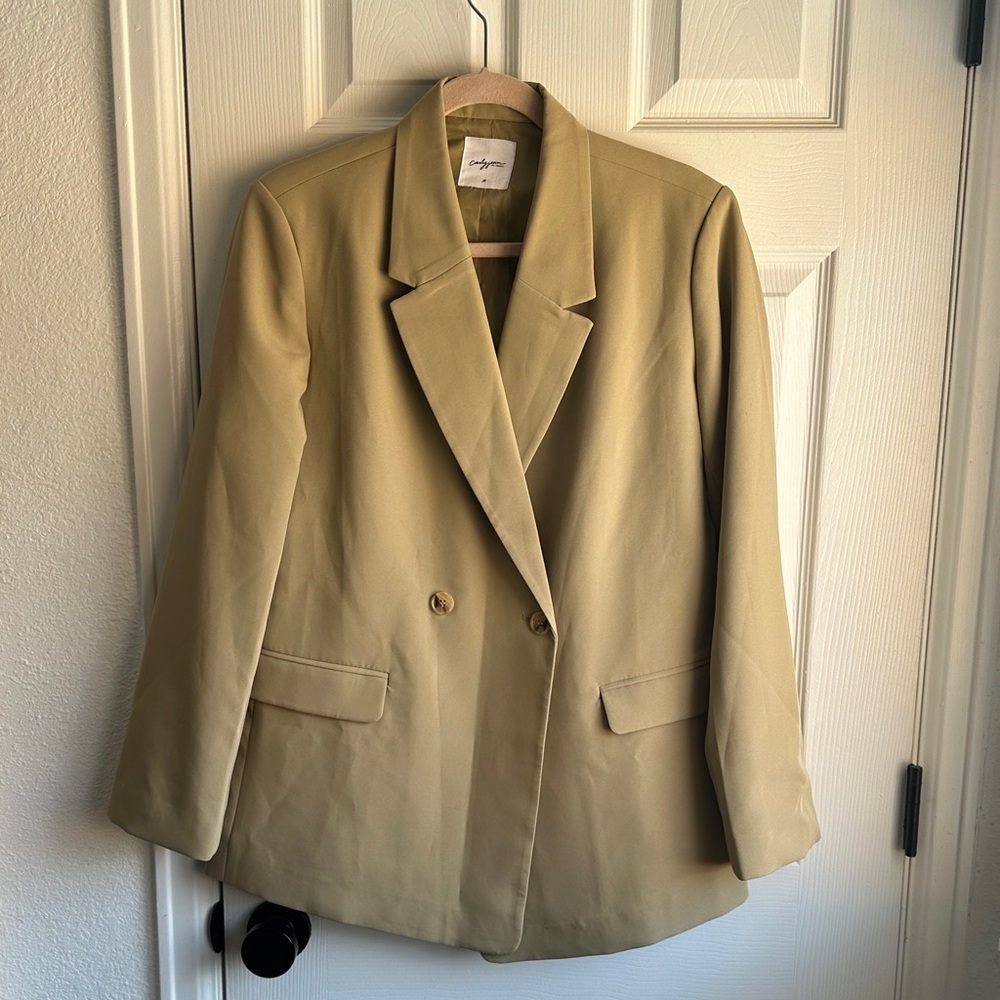 Carly Jean Beige Women's Blazer